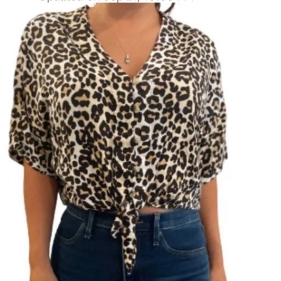 💜HOST PICK💜 CHEETAH  PRINT CROP TOP WITH TIE by STYLE ENVY - Picture 1 of 10